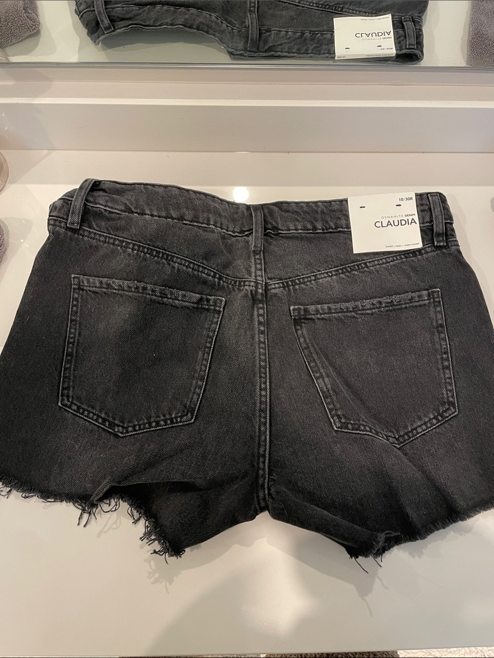 NWT Denim High-Rise Frayed Hem Black Women's Shorts - Picture 3 of 3